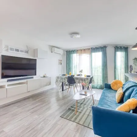 Paris Family & Friends - Gare A 5 Minutes - Parking Apartment Le Bourget